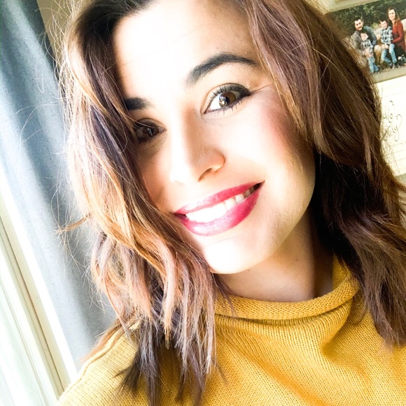 Meet your Posher, Robyn - Picture 1 of 1